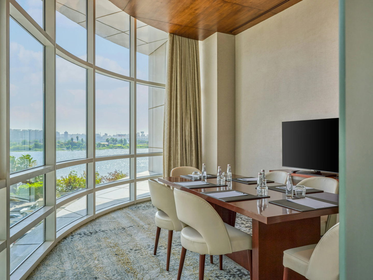 Photo - Hilton Cairo Nile Maadi