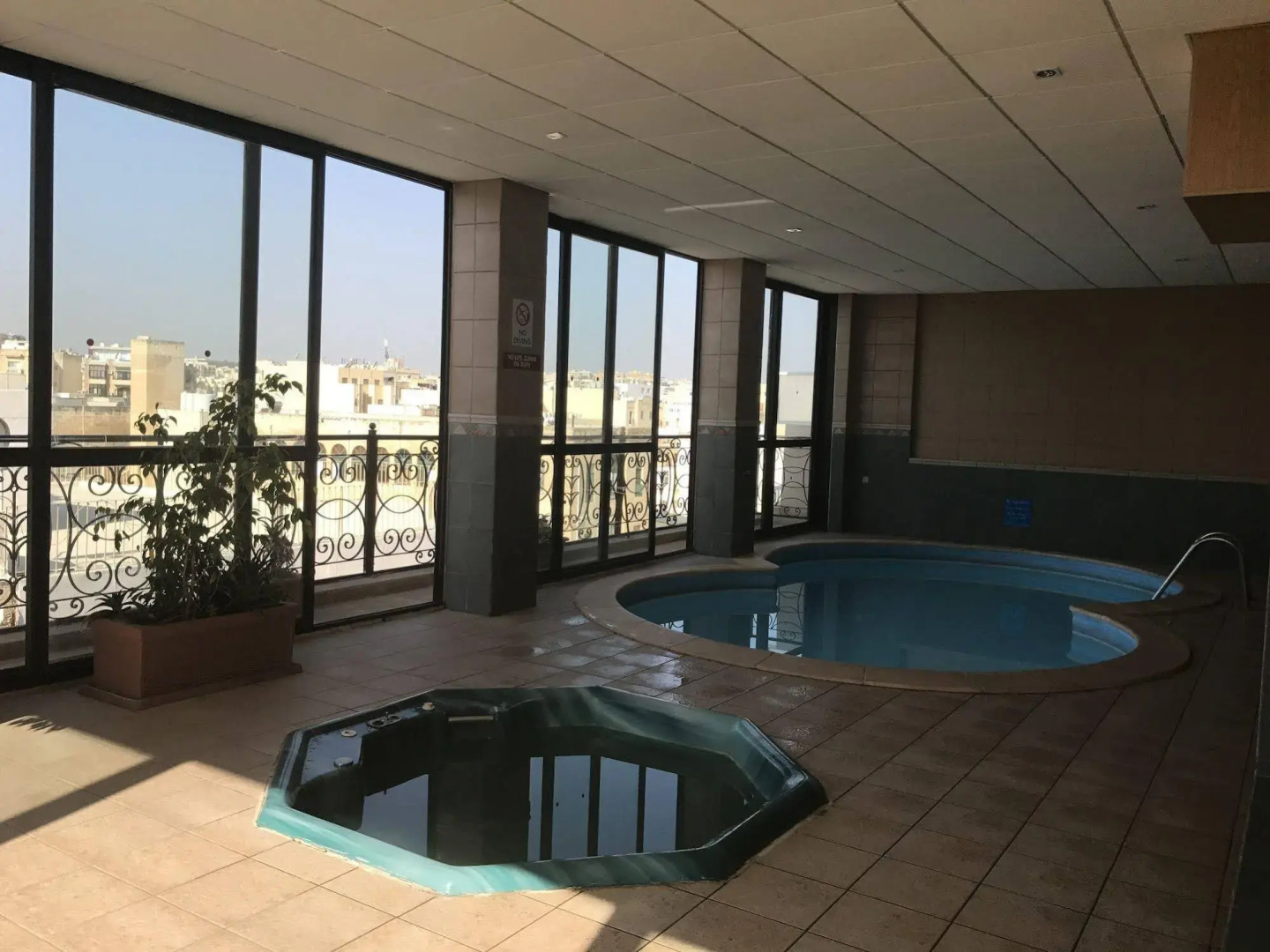 Photo - Windsor Hotel