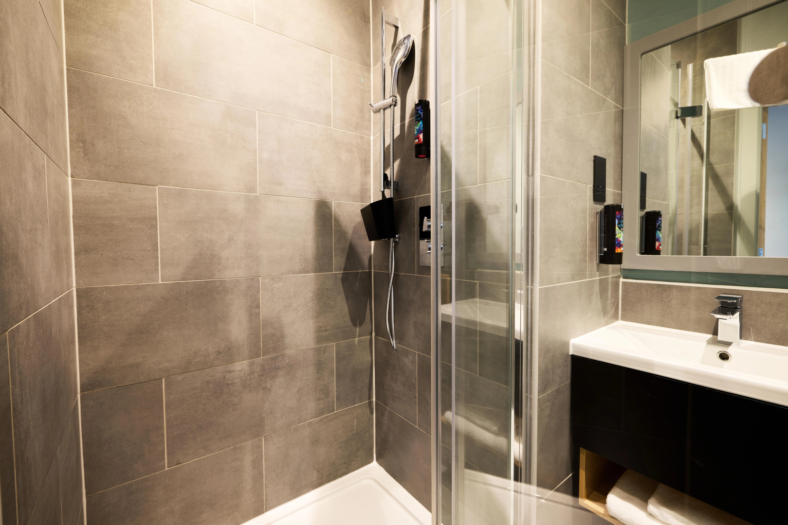 Photo - Holiday Inn - the niu, Loom Manchester North by IHG
