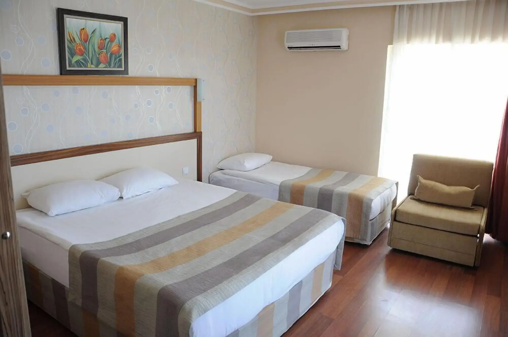 Photo - Lims Bona Dea Beach Hotel