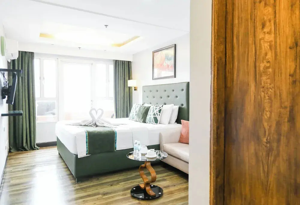 Photo - Pacific Bay Grand Suites