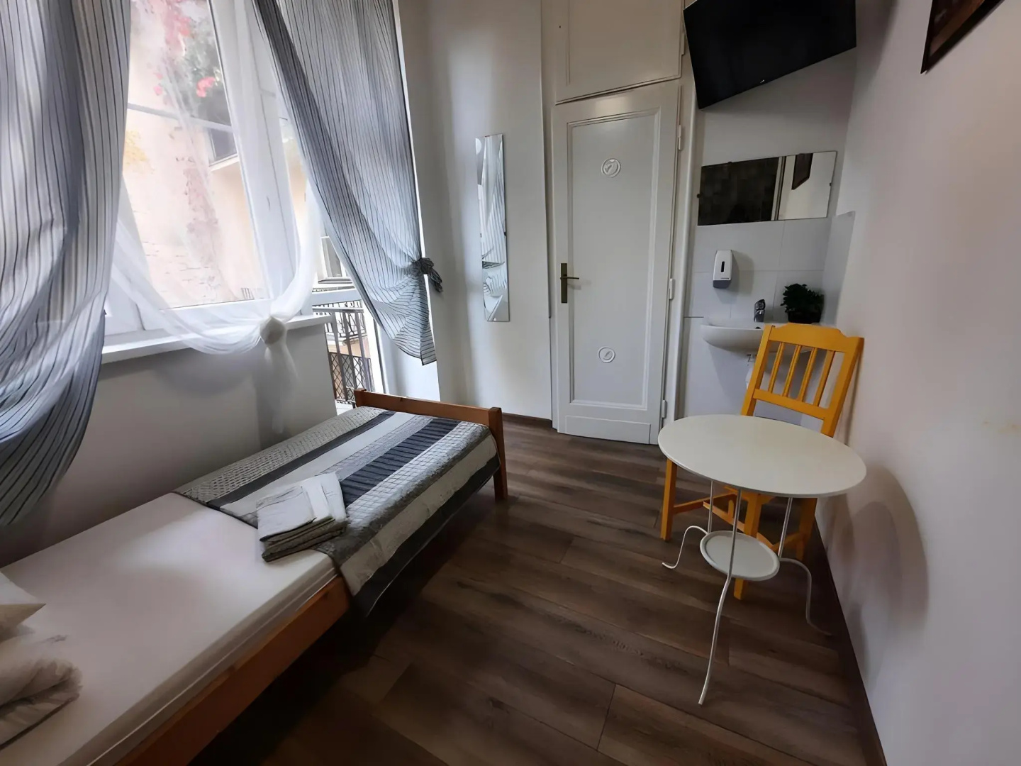 Photo - Lorf Hostel&Apartments