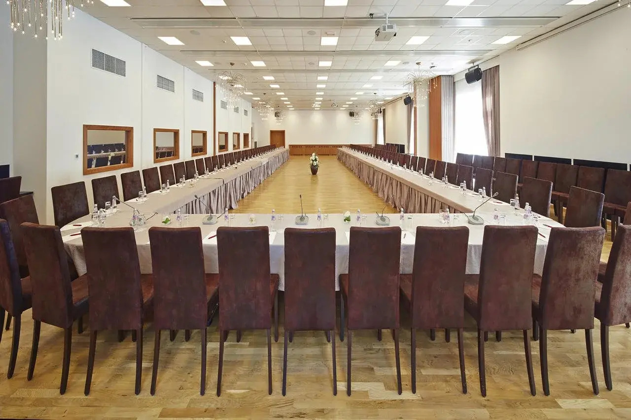 Photo - Rogner Hotel Tirana