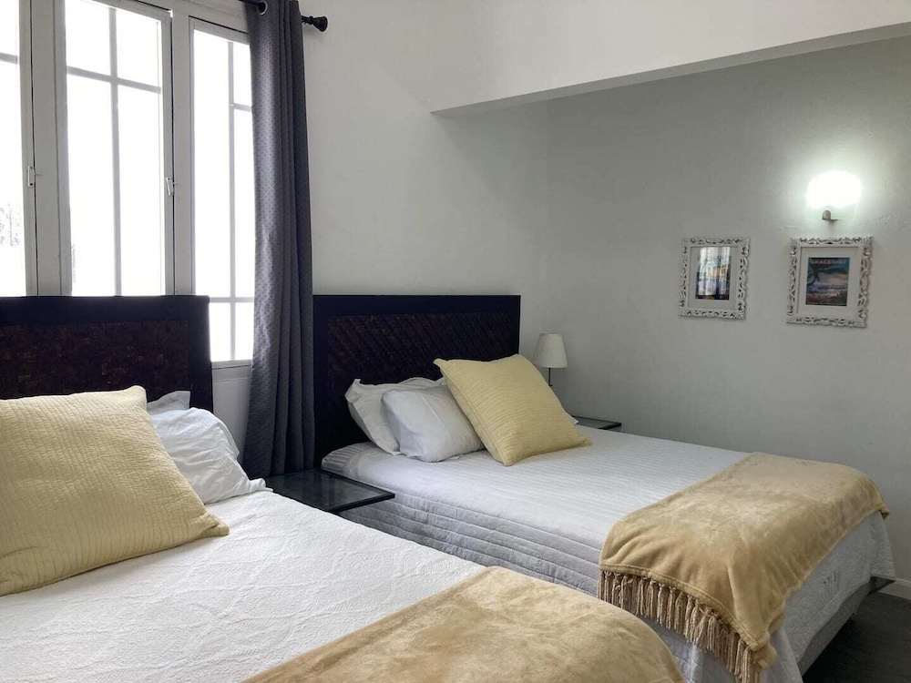 Casa Blanca in the Heart of Miramar