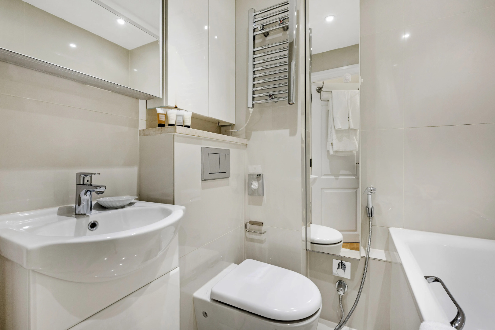 Foto - Queensgate Court Apartments