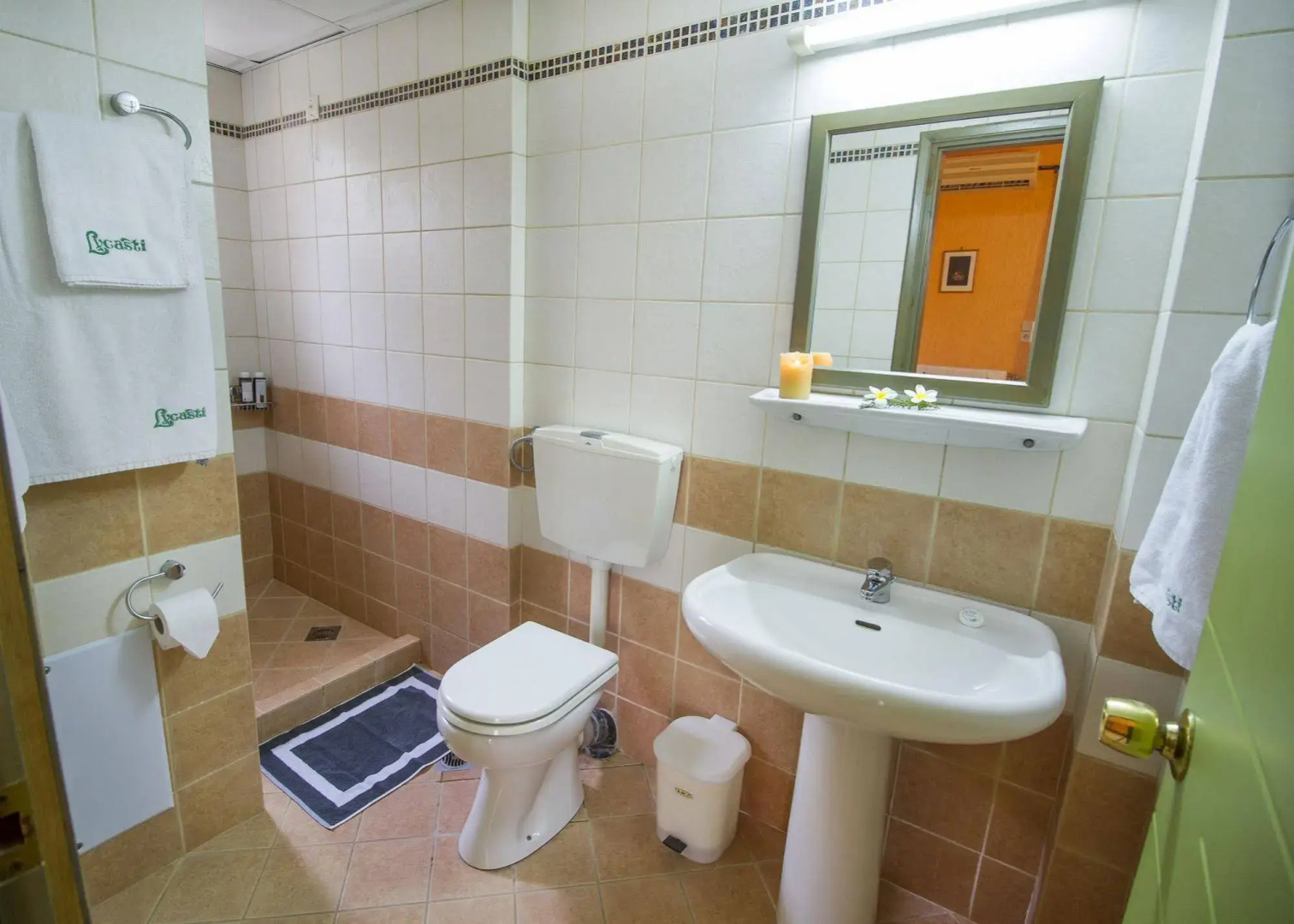 Photo - Lycasti Maisonettes