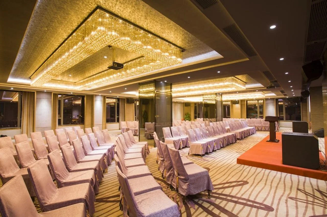 Photo - La Perle International Hotel