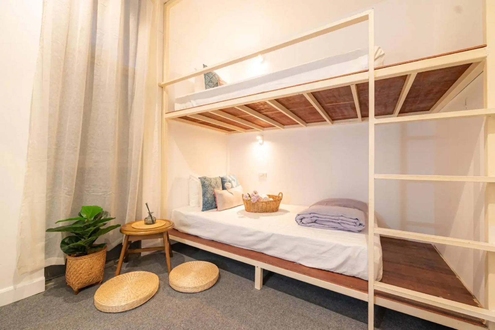 Photo - Oon Poshtel x Cafe