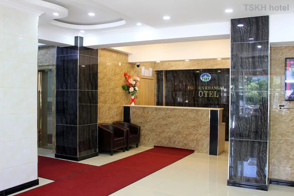 Tsetsen Khangai Hotel — фото 1