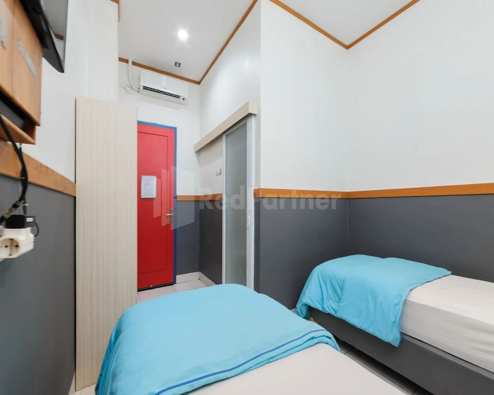 Photo - RedDoorz near Sarinah Mall