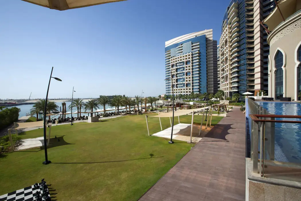 Photo - Bab Al Qasr Residence