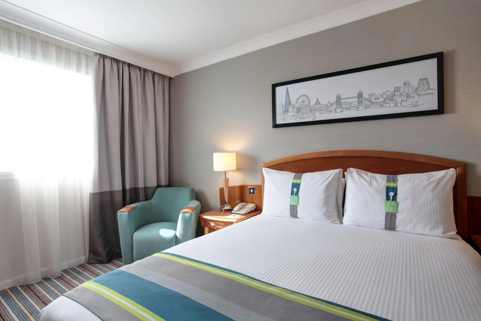 Photo - B&B HOTEL London Heathrow