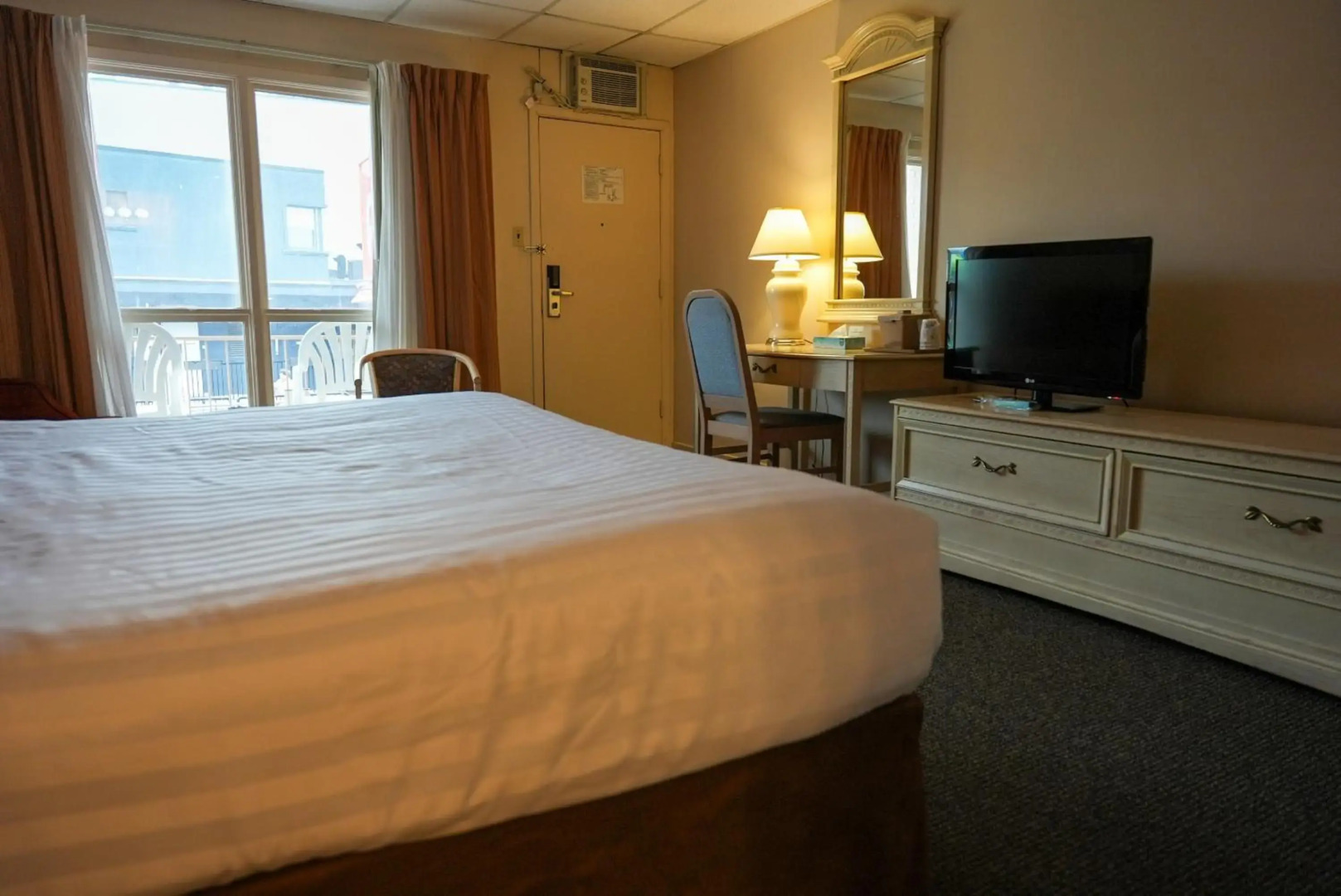 Foto - Travelodge by Wyndham Niagara Falls At the Falls