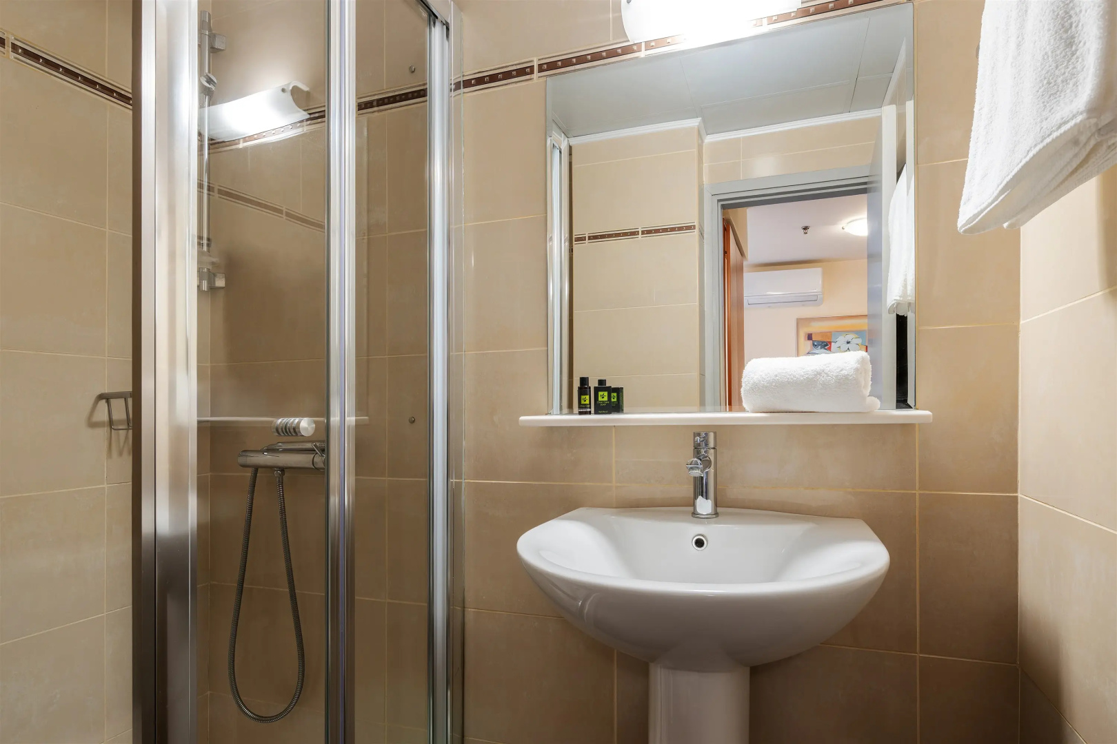 Photo - Hotel Galaxias