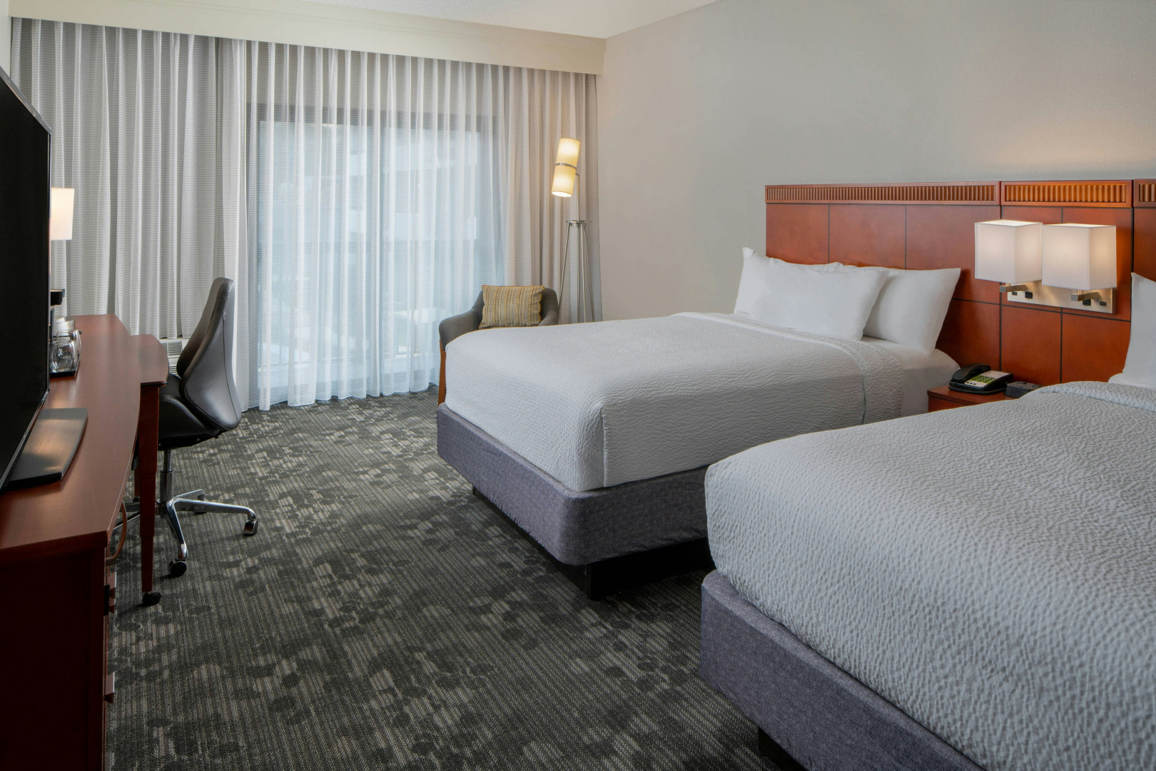 Foto - Courtyard by Marriott Nashville Airport