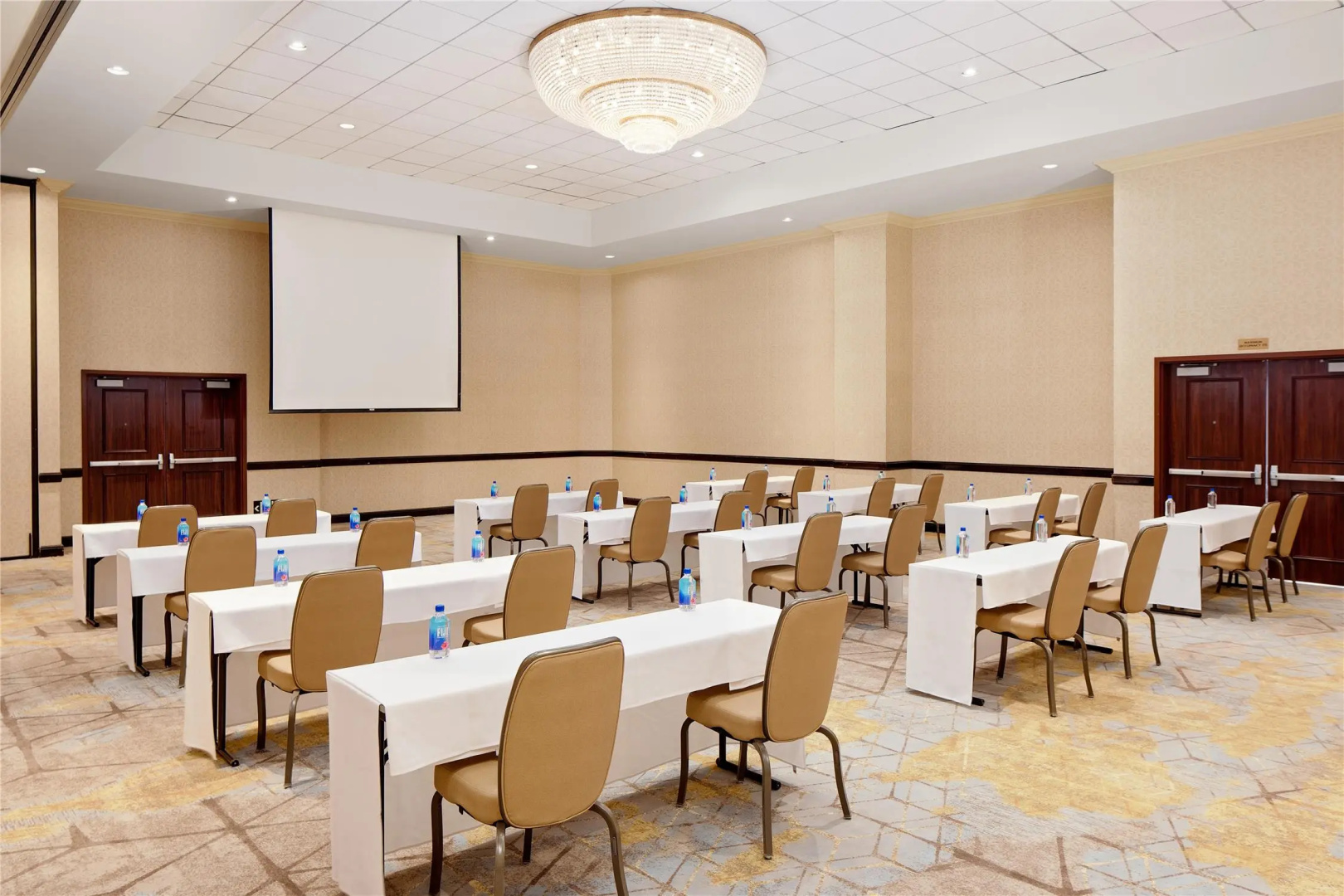 Foto - Hotel Zessa Orange County Airport, a DoubleTree by Hilton