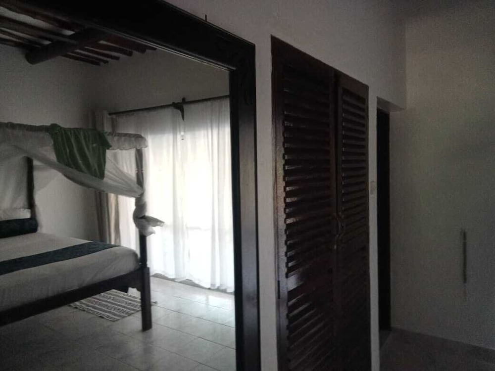 Lux Suites Kivulini  Cottages Diani