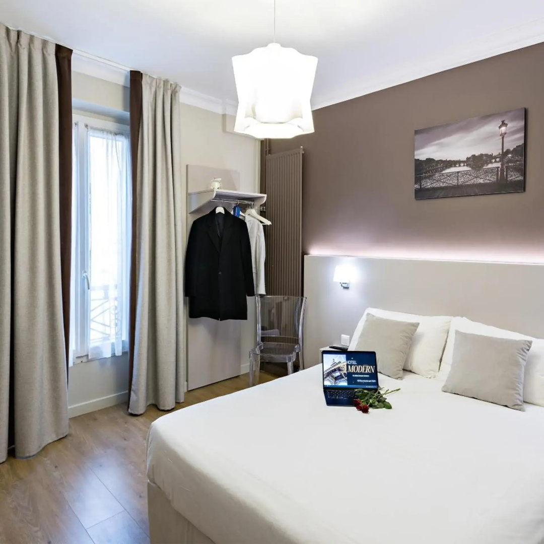 Photo - Modern Hotel