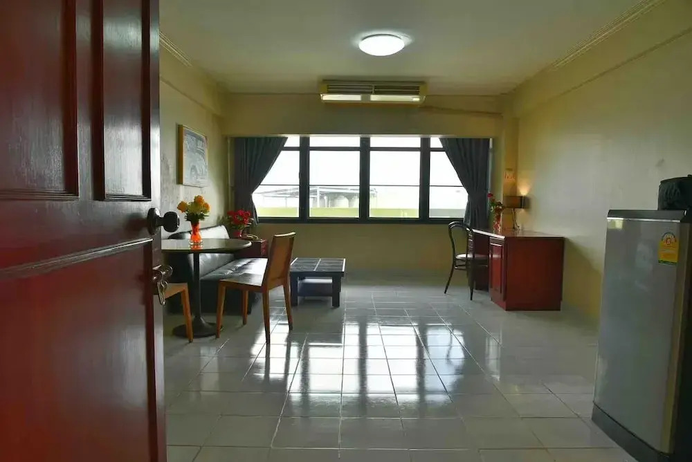 Foto - Petch Tower Ekkamai