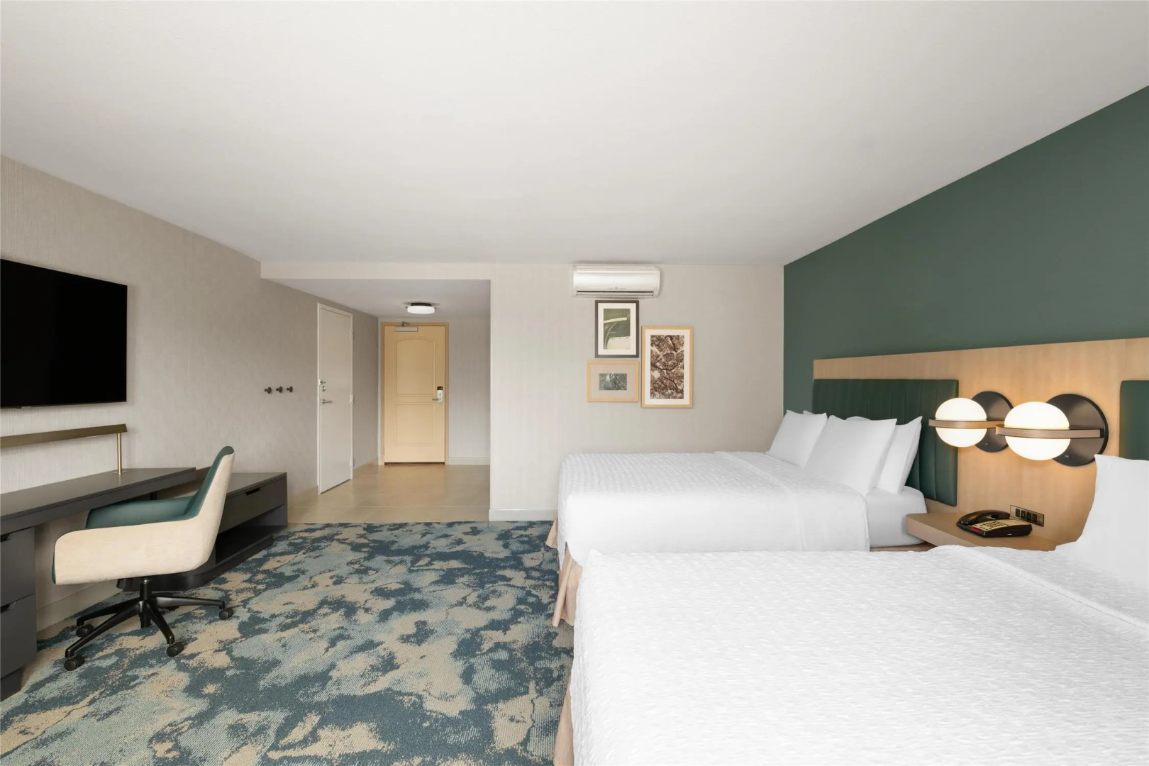 Photo - Hampton Inn & Suites Oakland Airport-Alameda