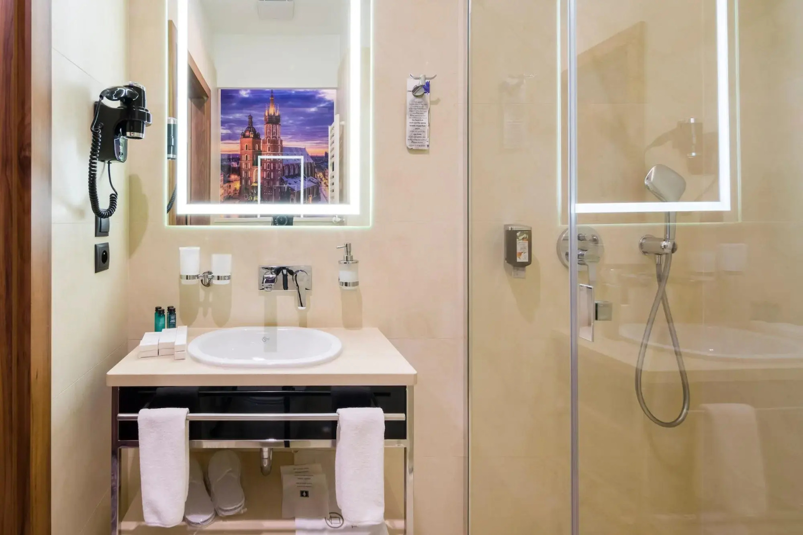 Photo - Sky Hotel Kraków