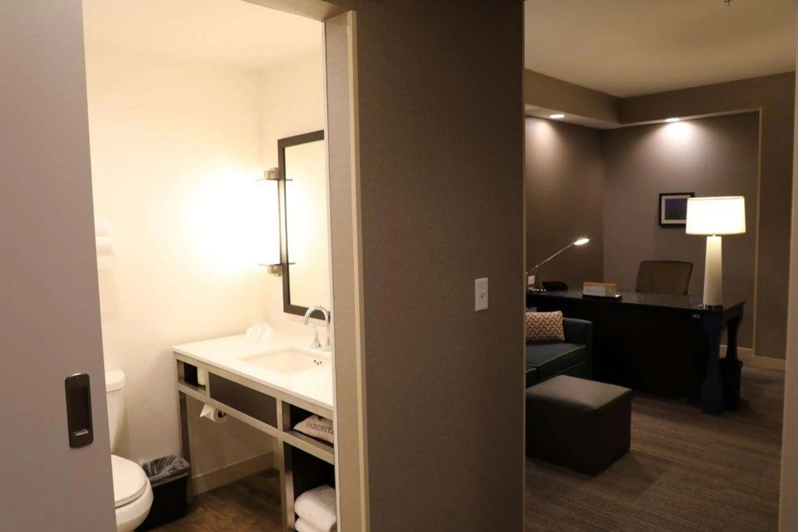 Photo - Hilton Garden Inn Austin Airport