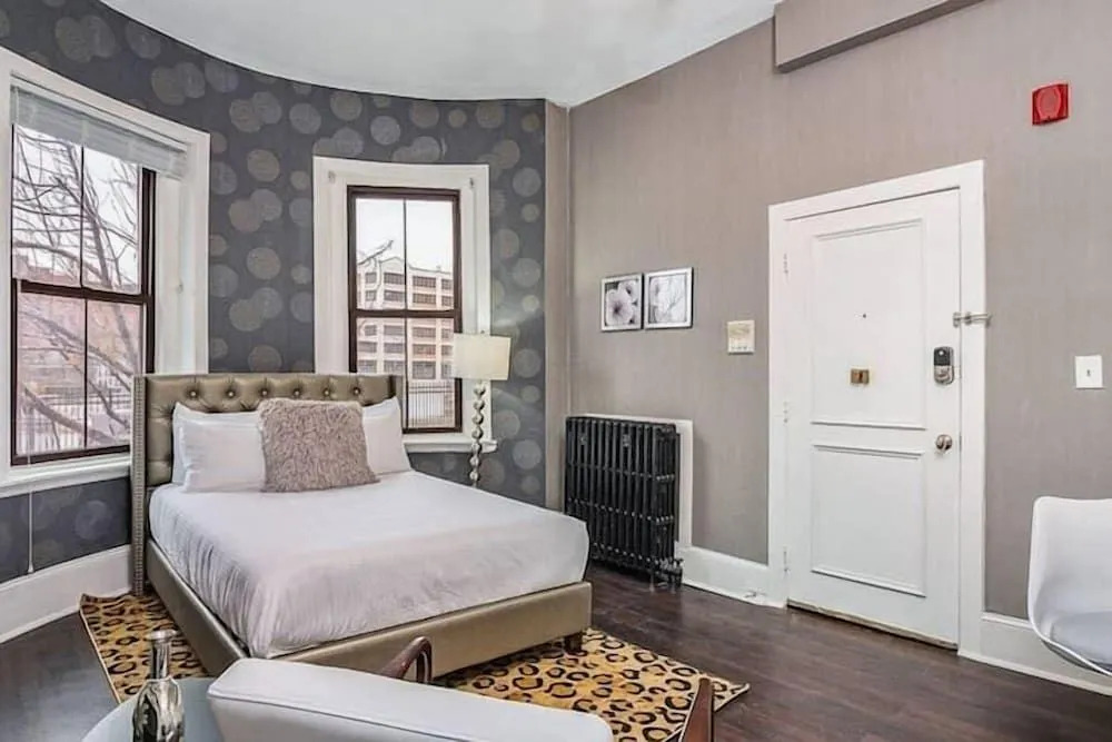 Photo - Premier Suites Bay Village