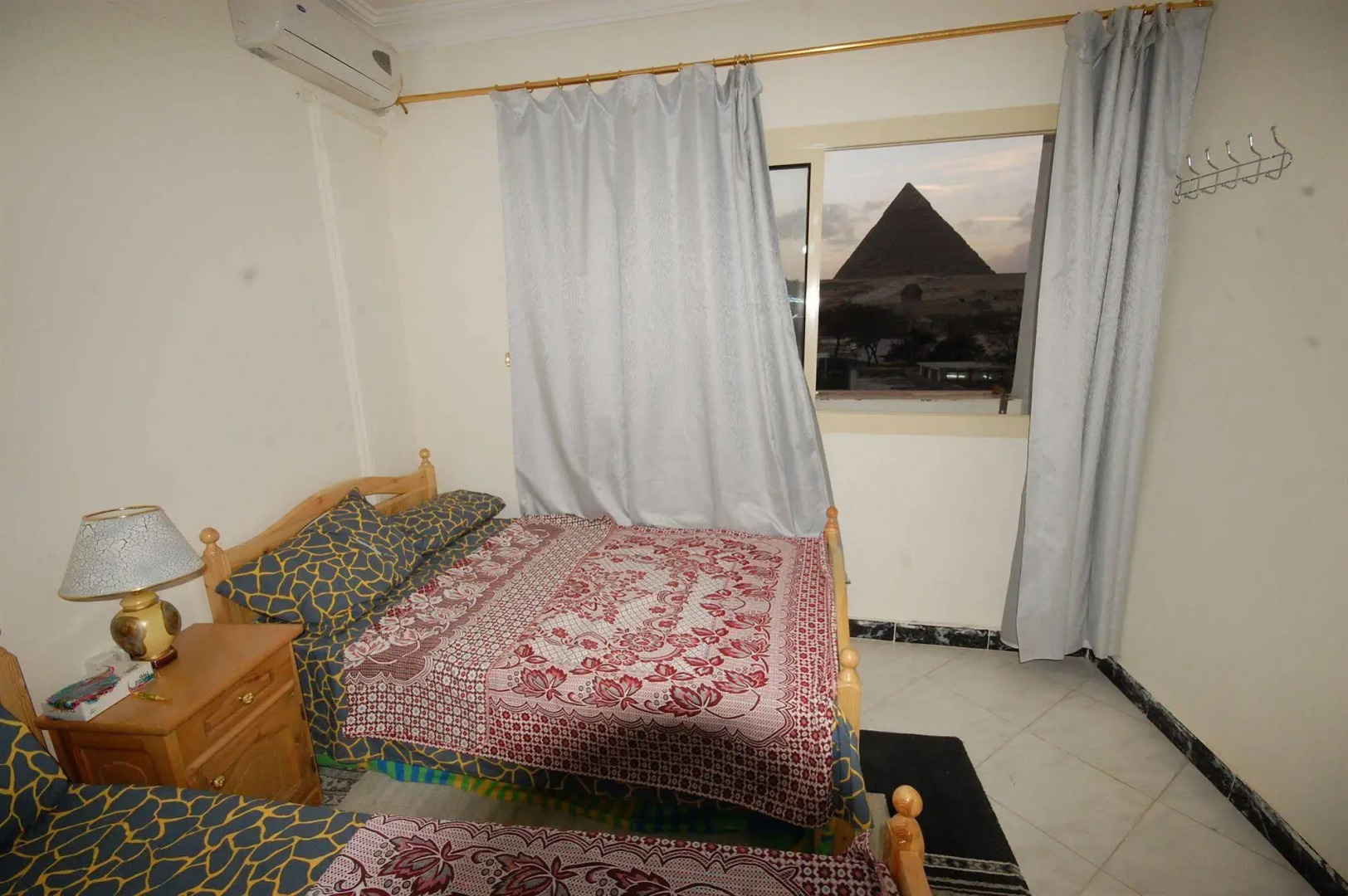 Photo - Pyramids view inn