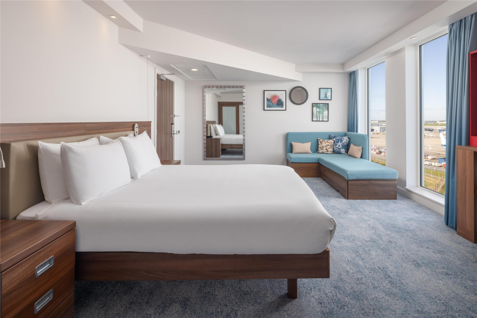 Photo - Hampton by Hilton London Stansted Airport