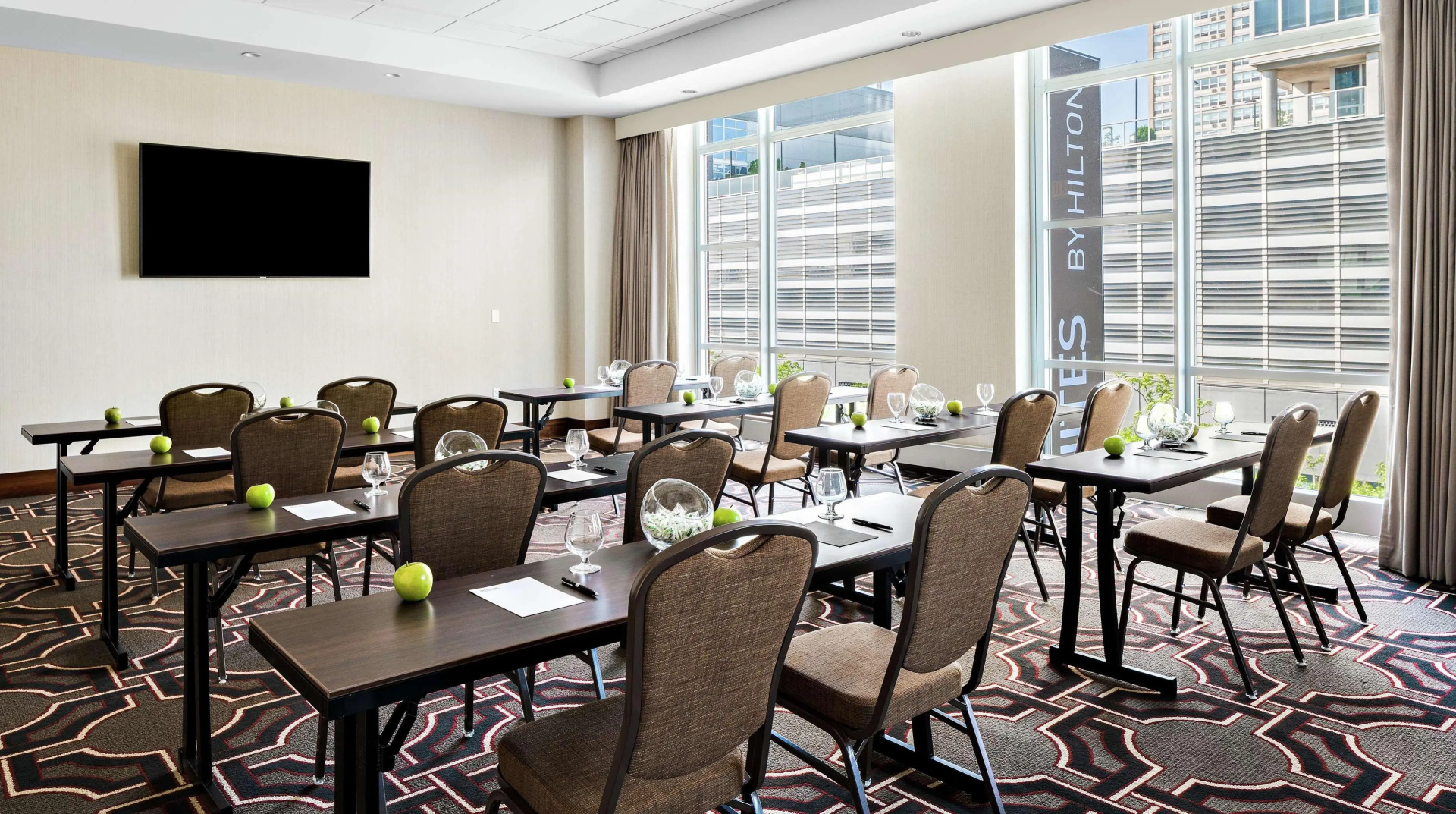Photo - Hilton Garden Inn Chicago McCormick Place