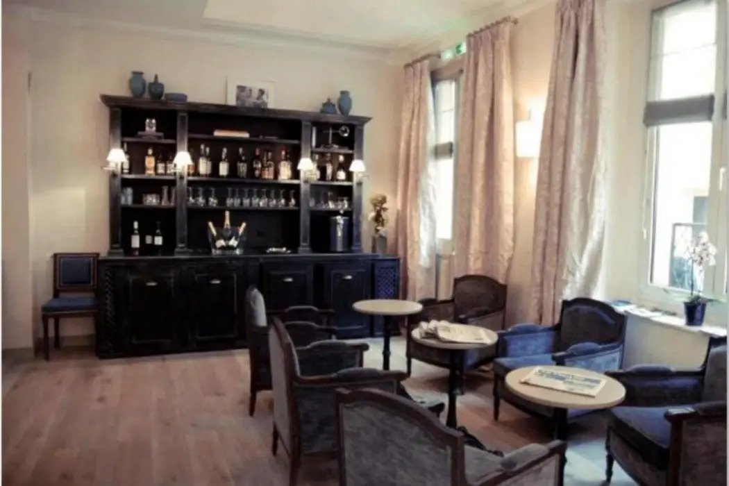 Photo - Magda Champs Elysées