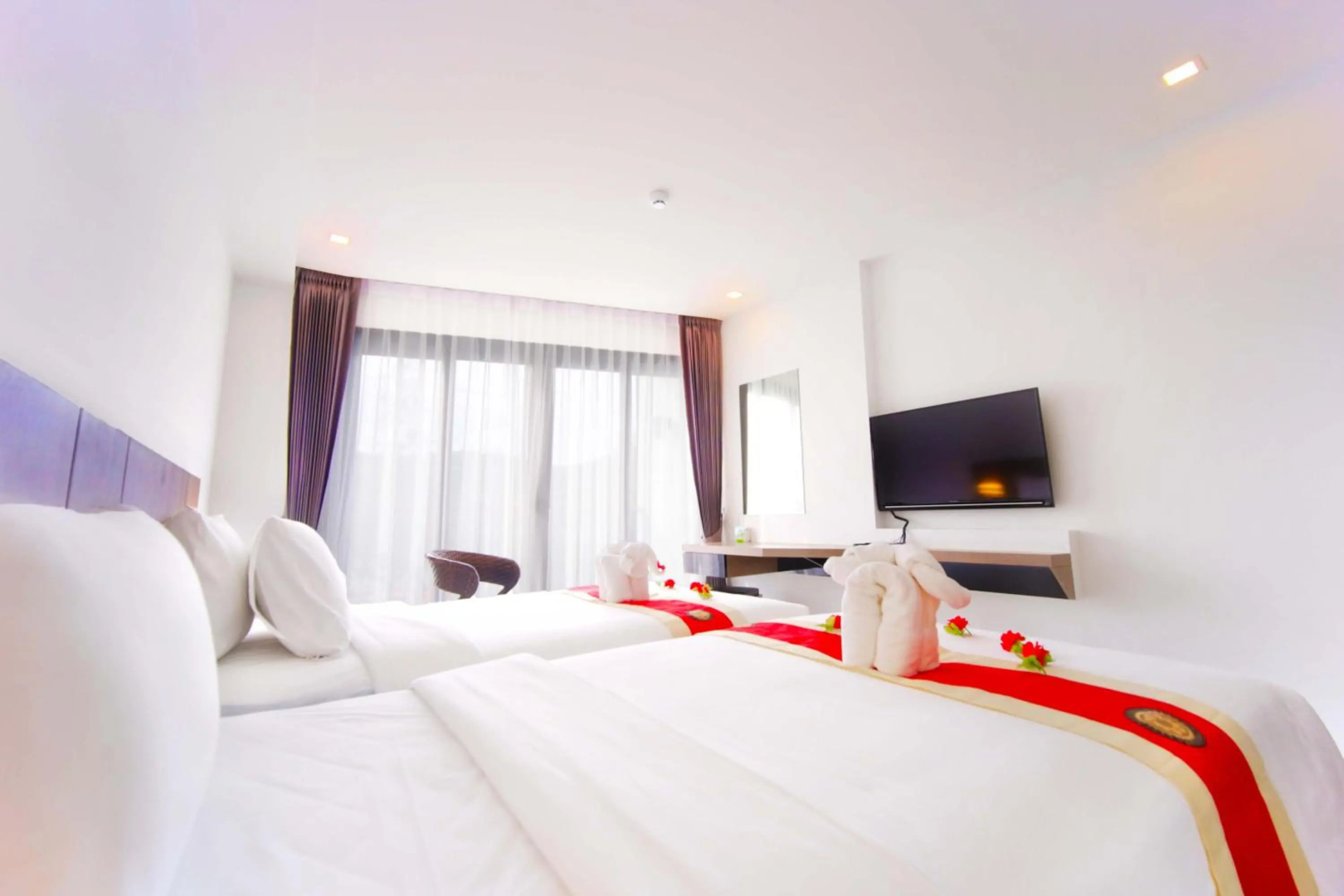 Photo - Phoenix Hotel Karon Beach