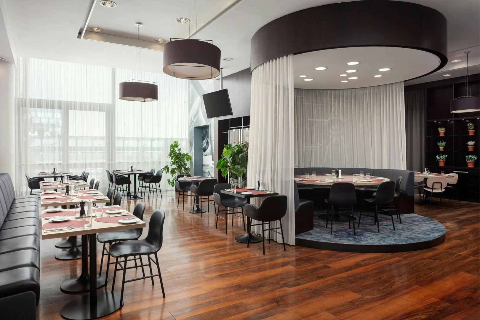 Photo - Courtyard by Marriott Prague Airport