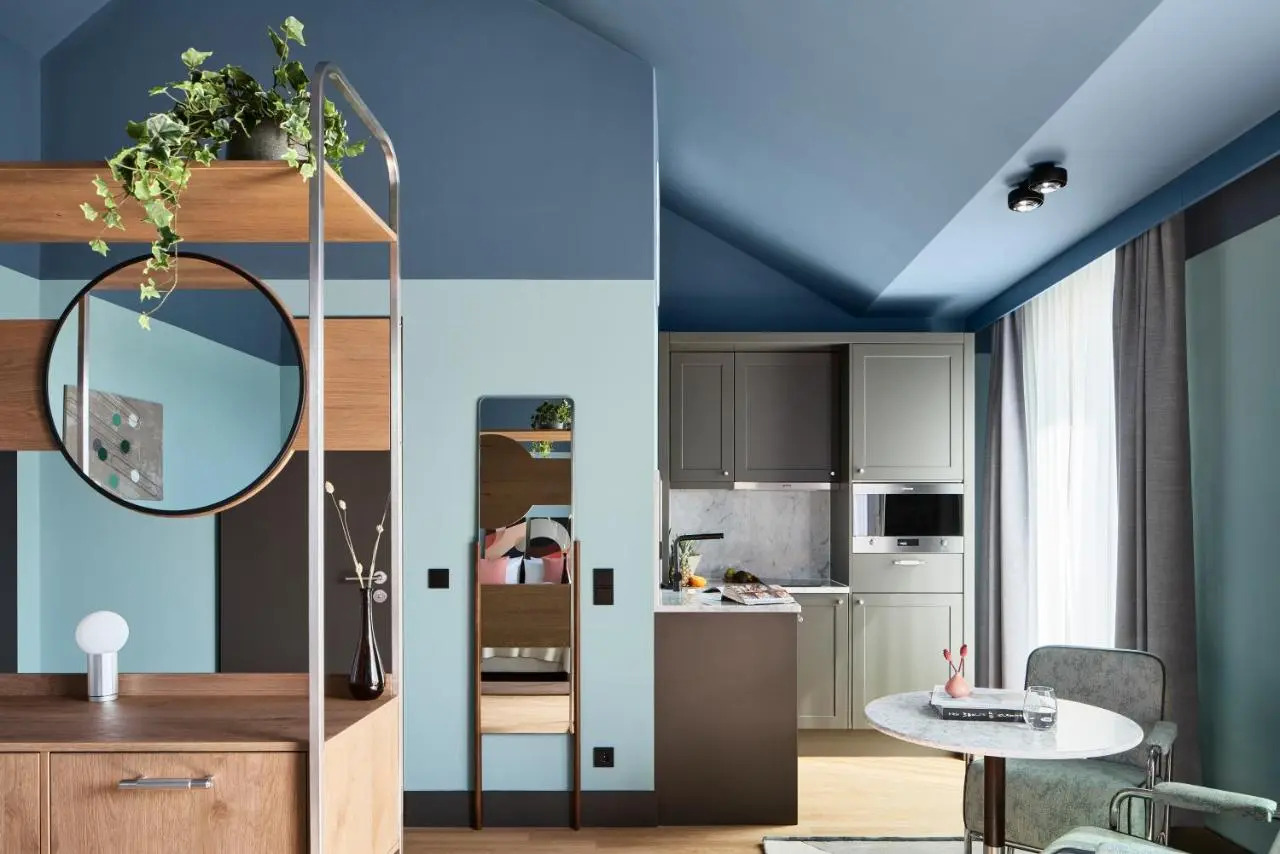 Photo - Schwan Locke