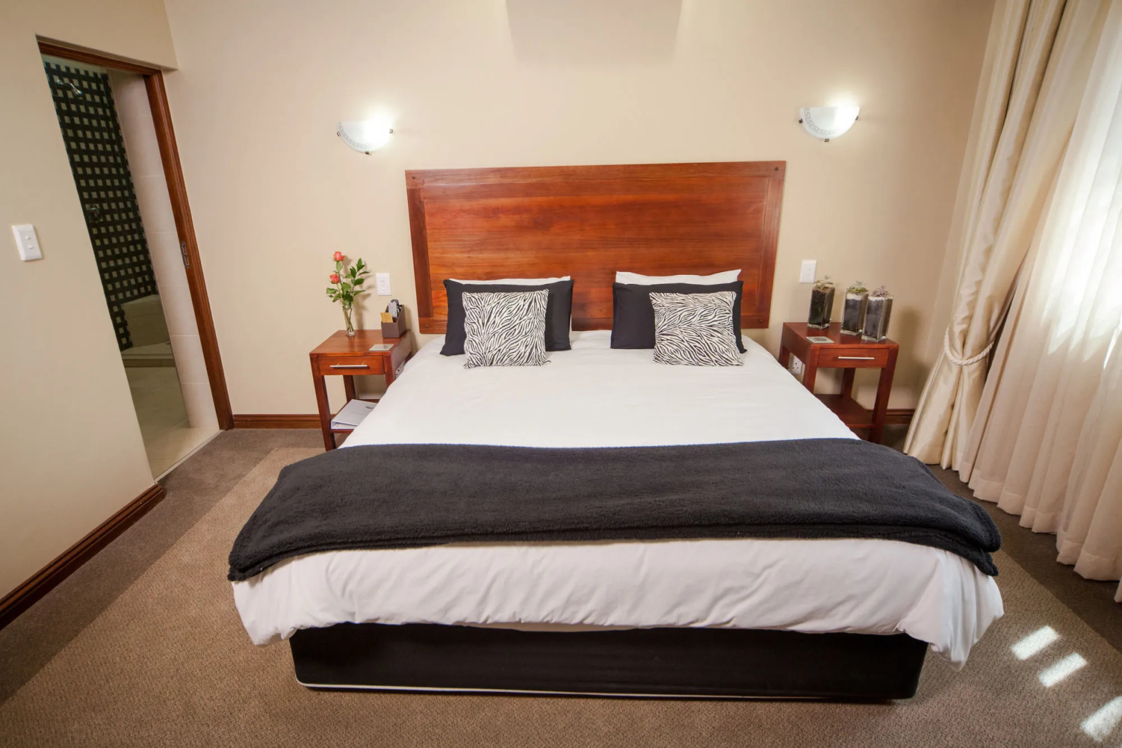 Photo - Over The Moon Guesthouse