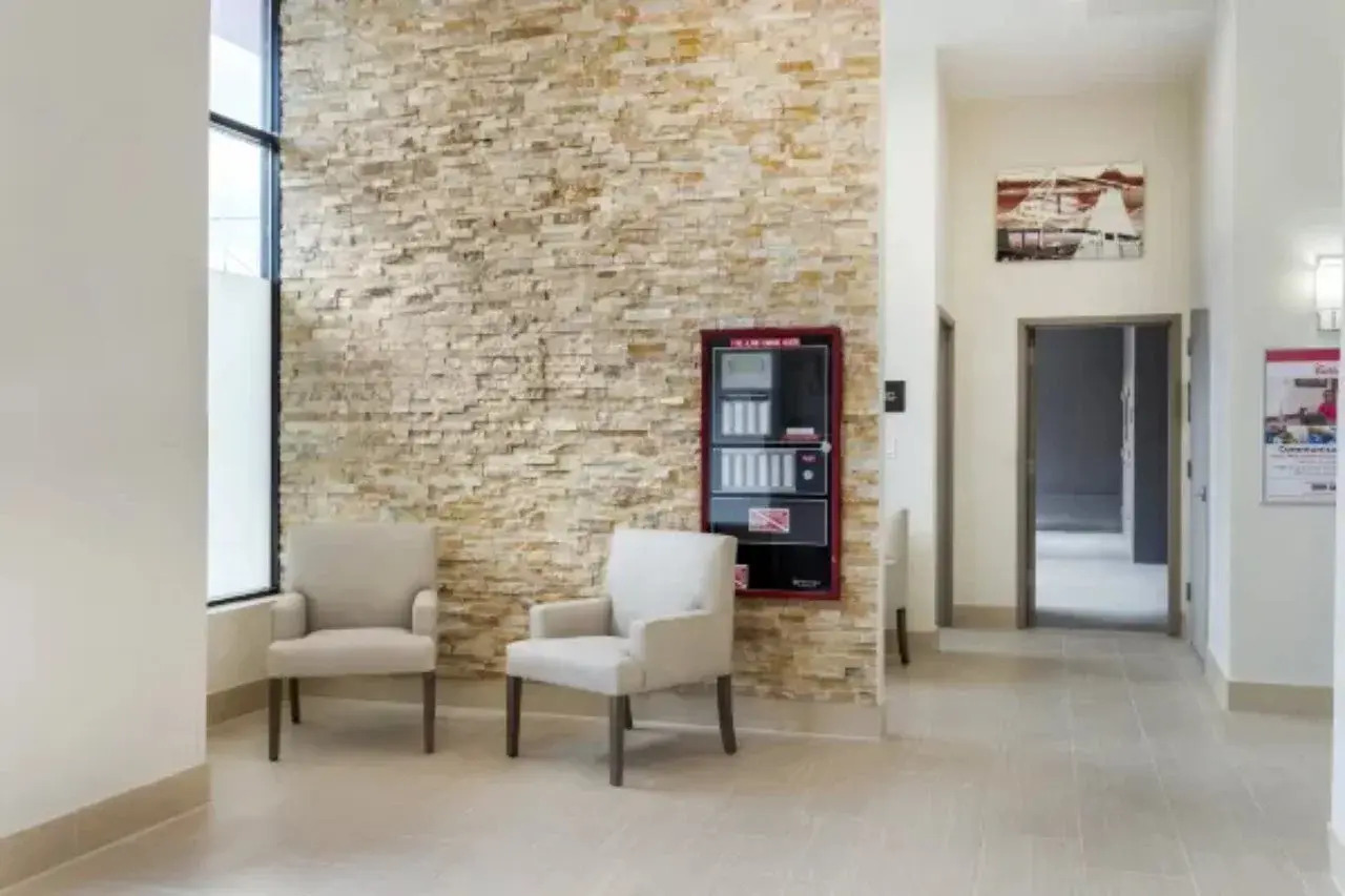 Photo - Red Roof Inn PLUS Jamaica, NY - JFK Airport