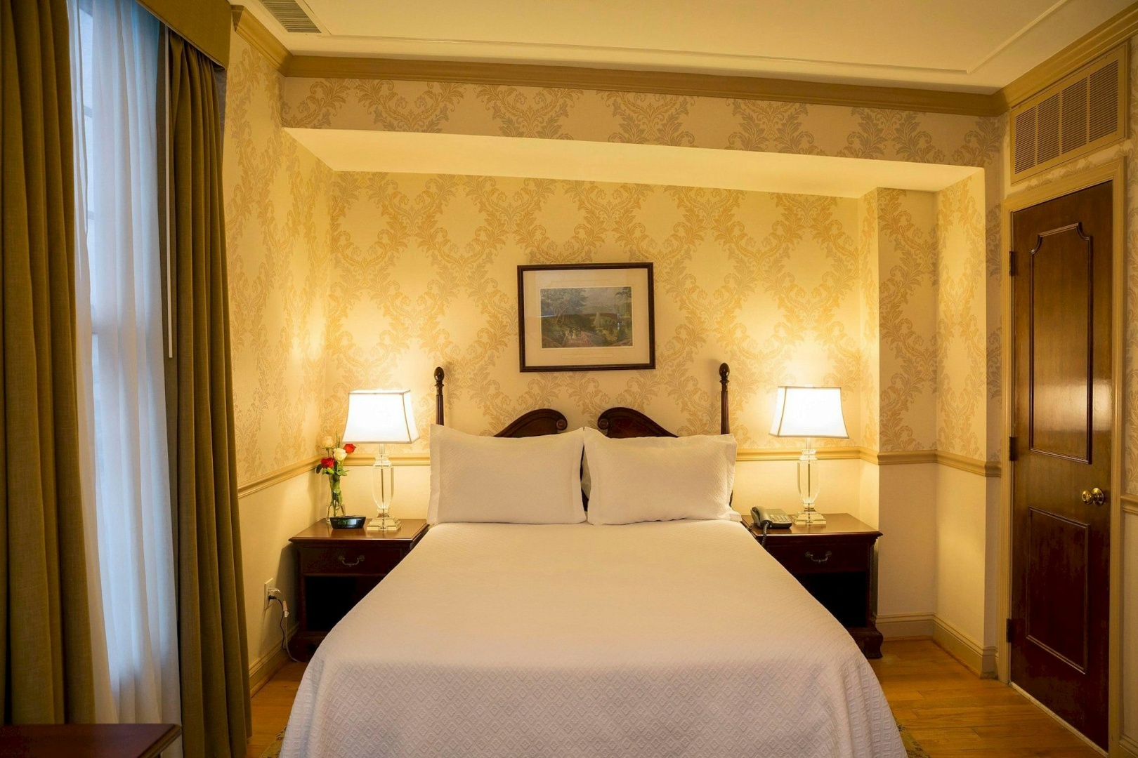 Photo - Penn's View Hotel