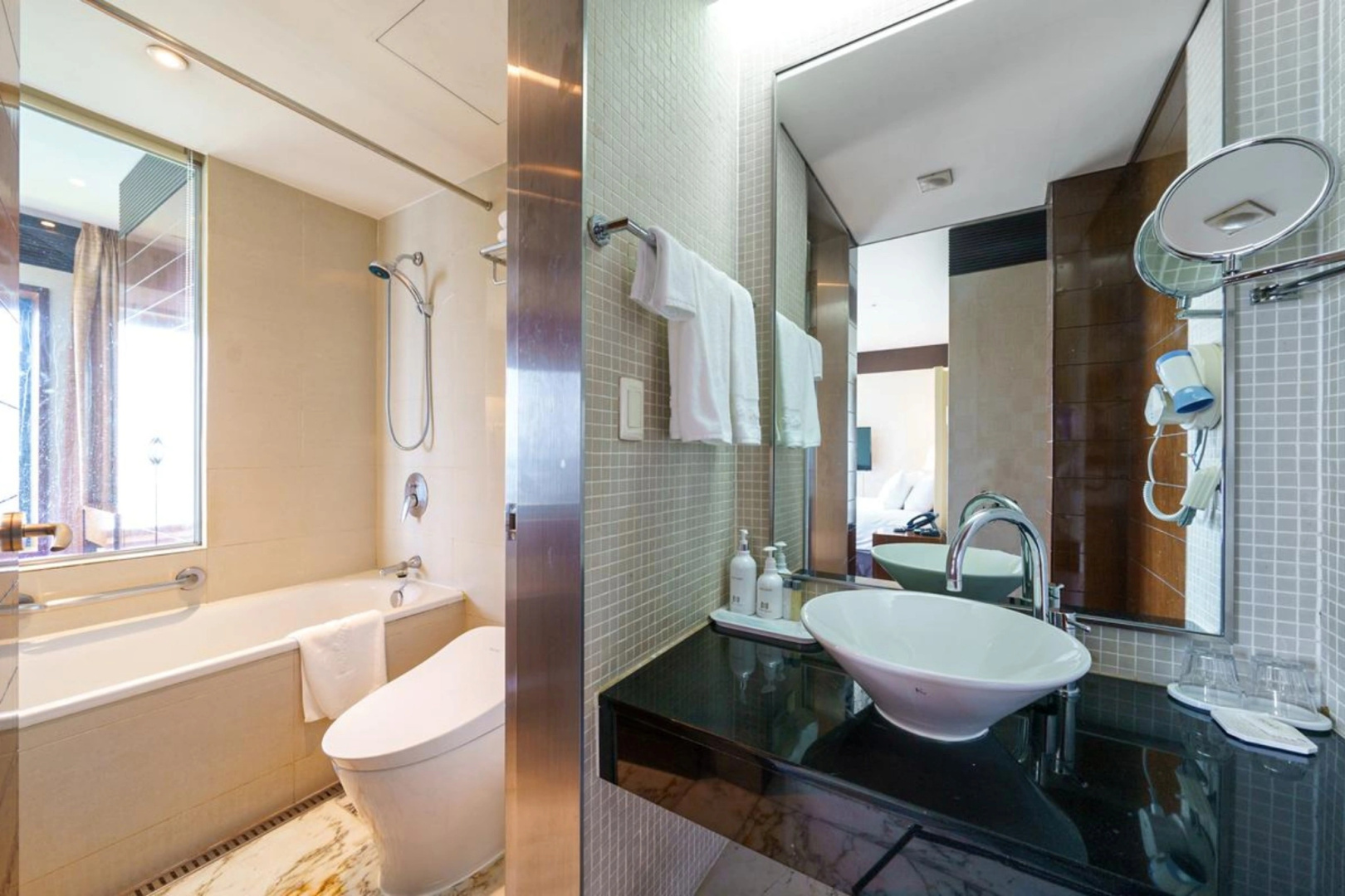 Photo - Niagara Hotel
