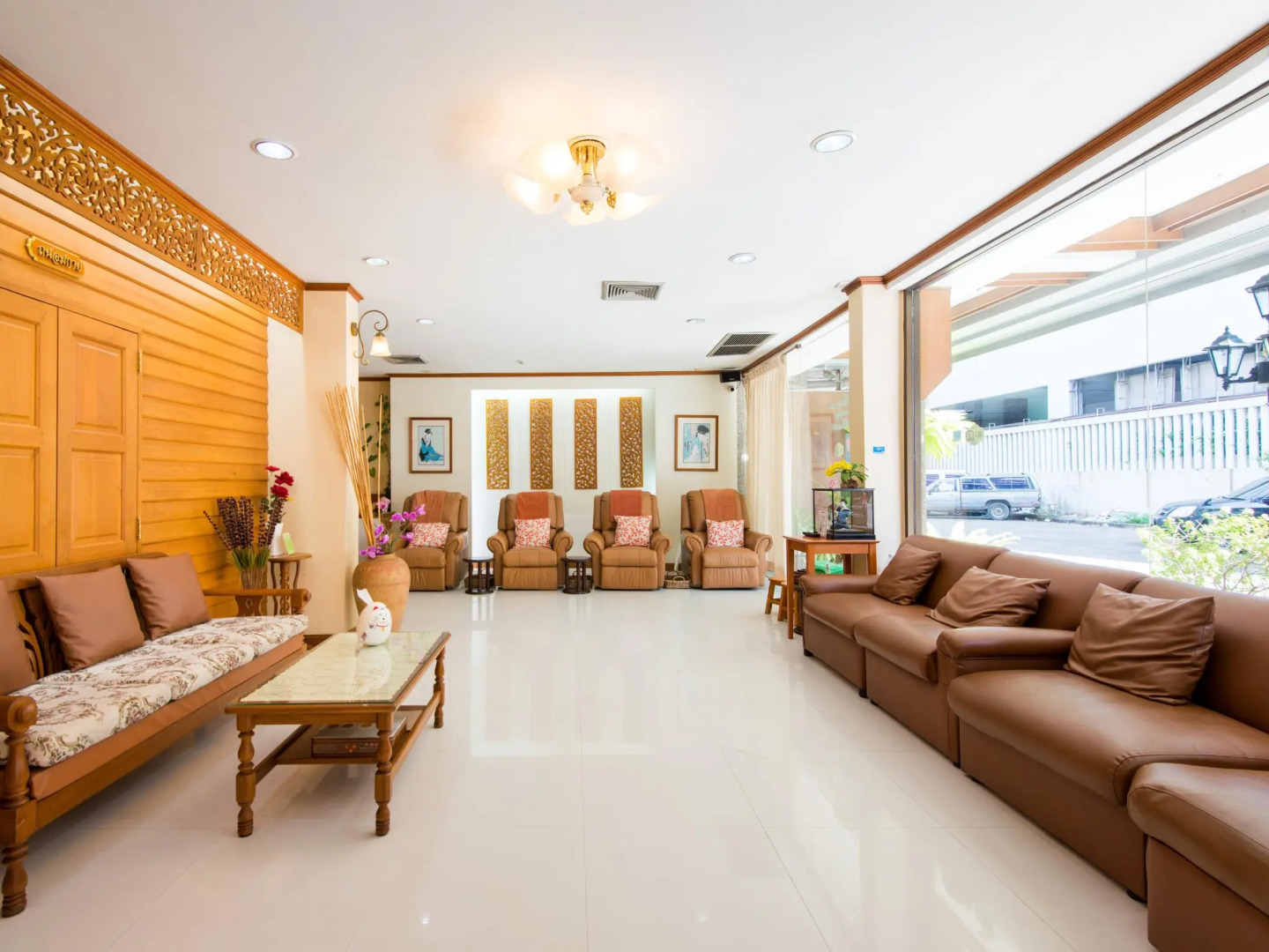 Foto - Wall Street Inn, Bangkok