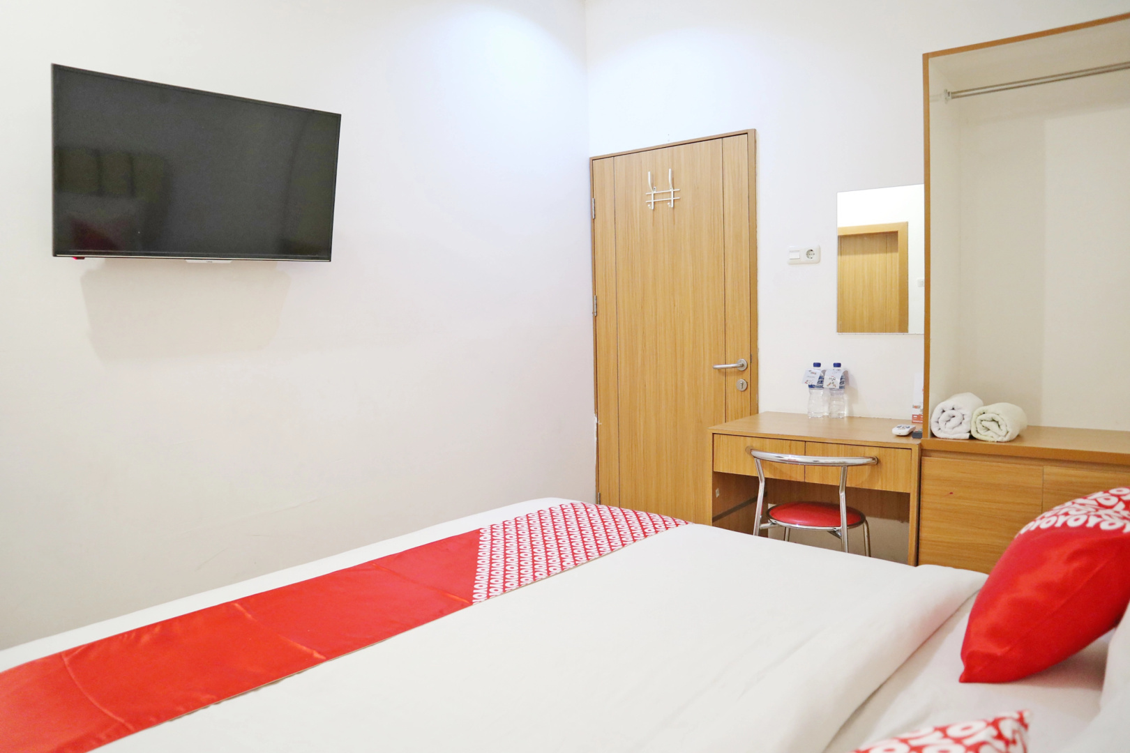 Hotel O M Authentic Kost Man