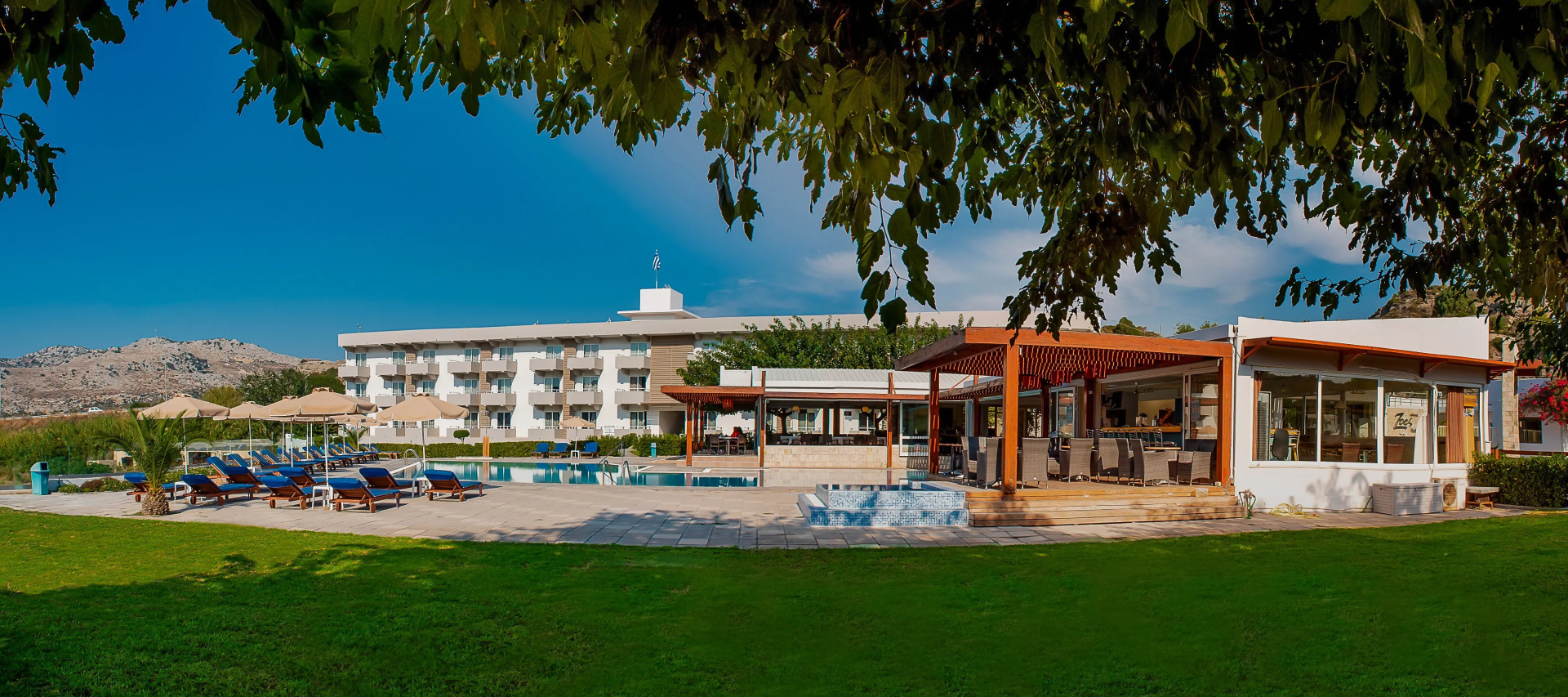 Foto - Zoes Hotel