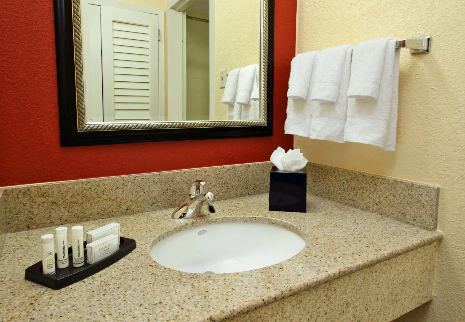 Foto - Courtyard by Marriott Perimeter Center