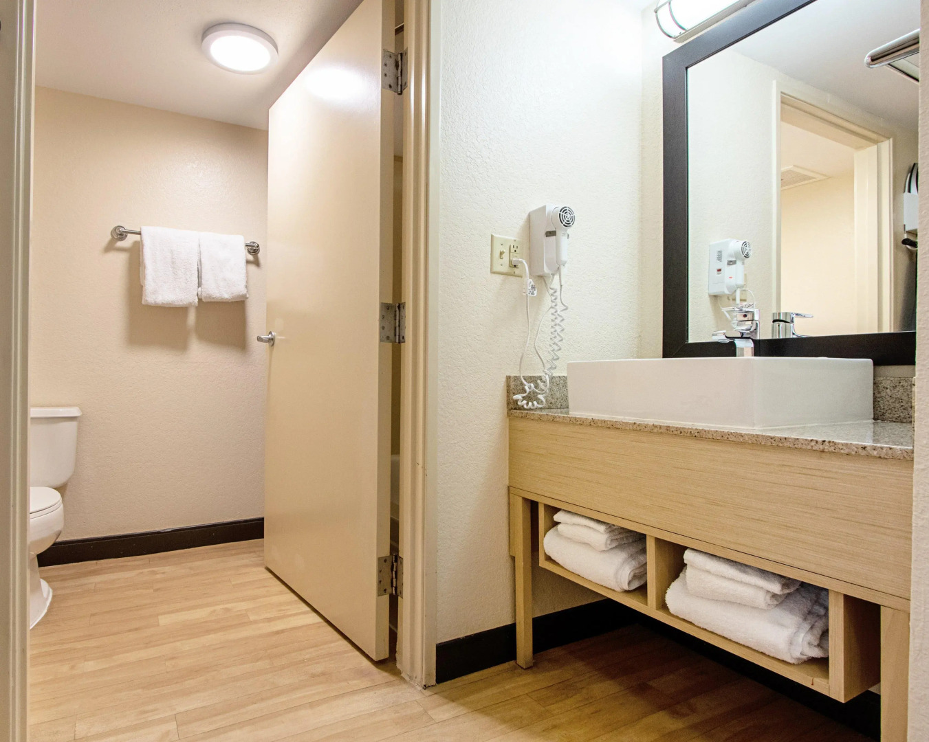 Foto - Red Roof PLUS Miami Airport