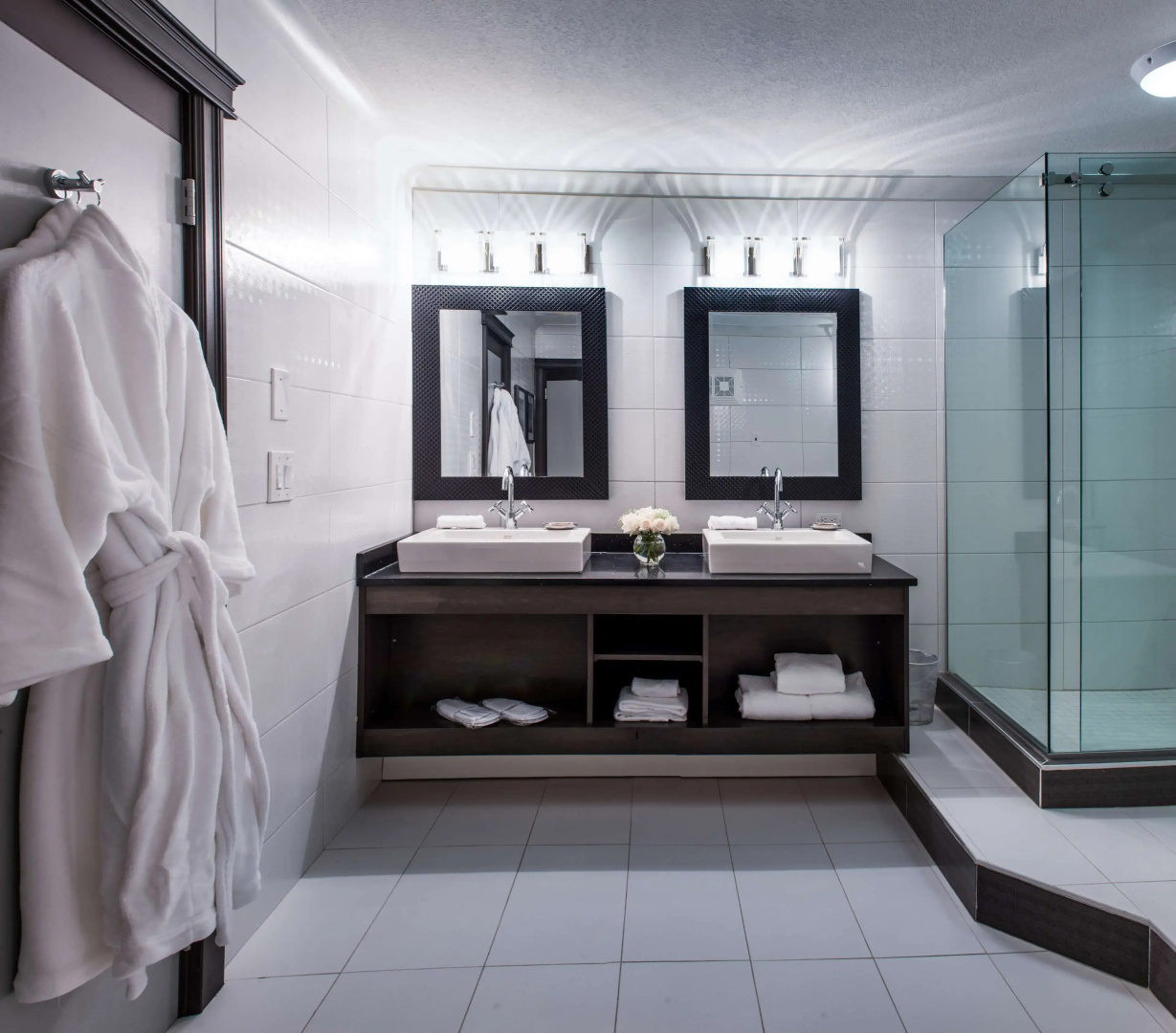Photo - Coast Calgary University Area Hotel by APA