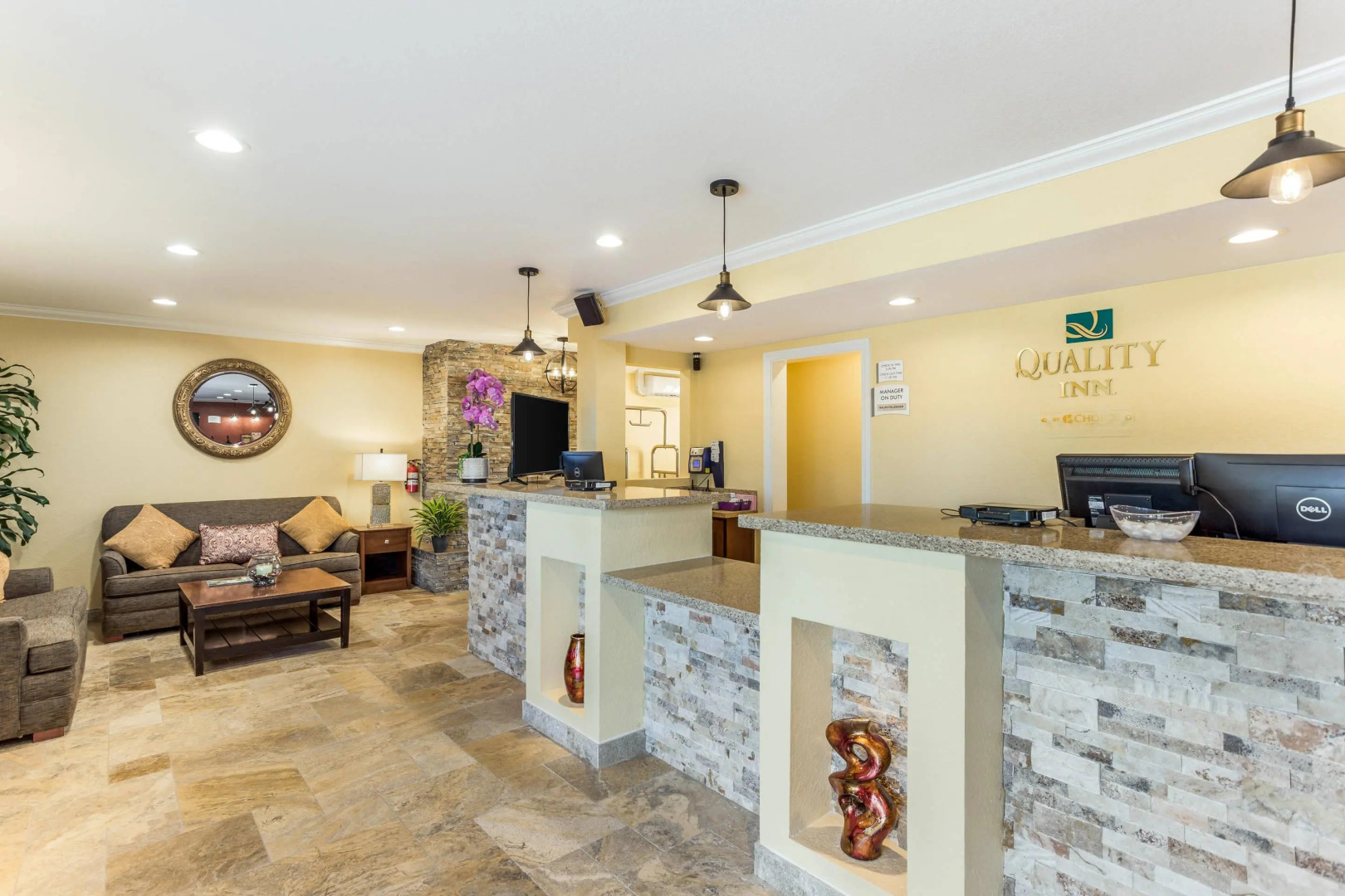 Photo - Escondido Inn