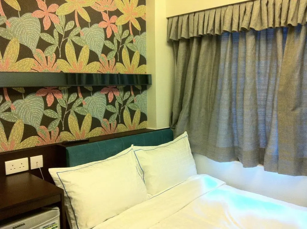 Photo - Seasons Hotel