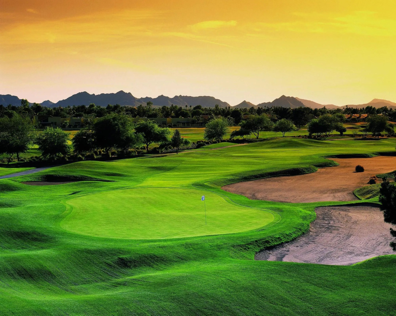Photo - Embassy Suites by Hilton Phoenix Scottsdale