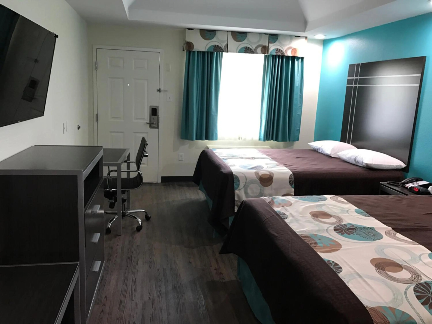Photo - Americas Best Value Inn & Suites Spring Houston N