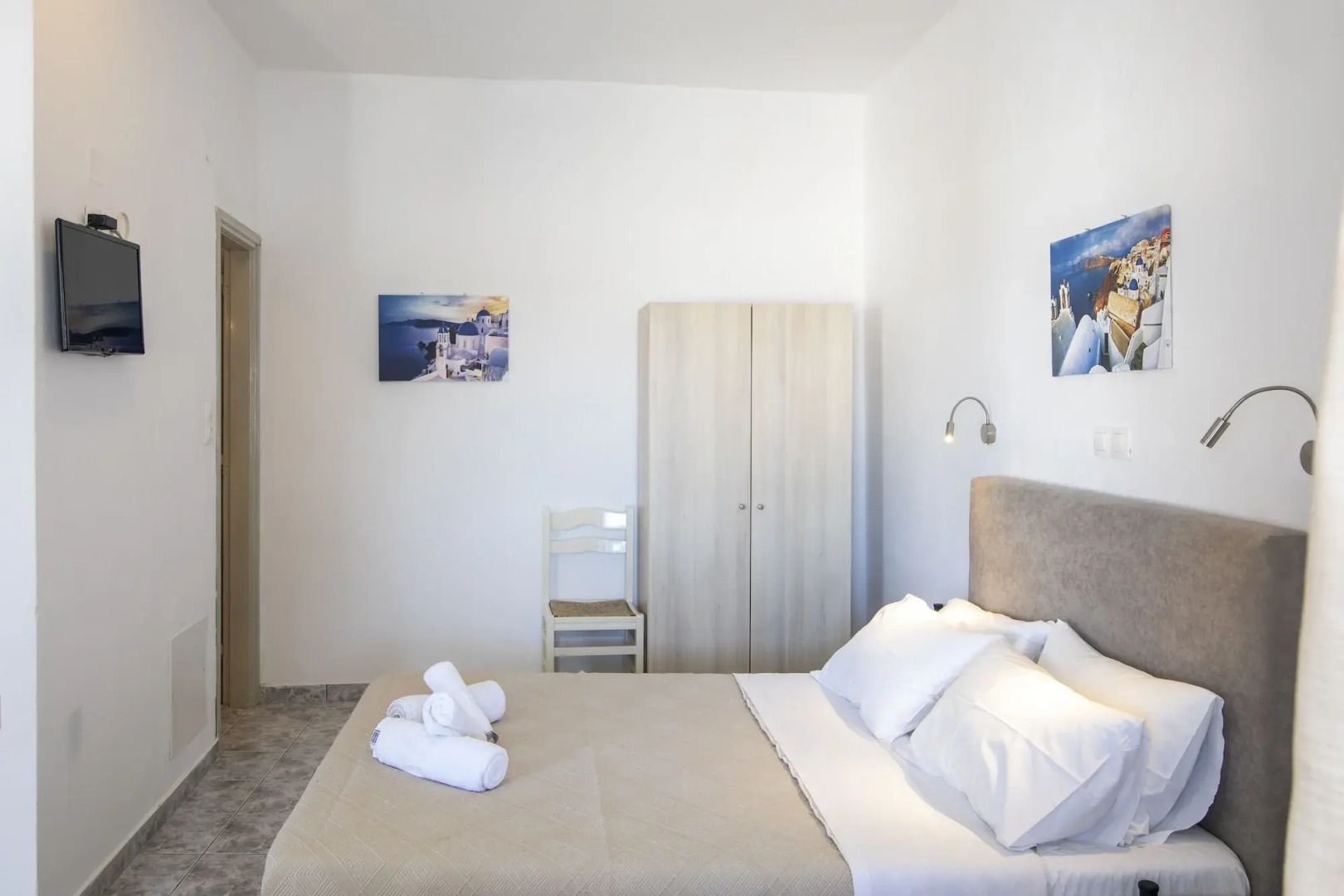 Foto - Thira's Dolphin