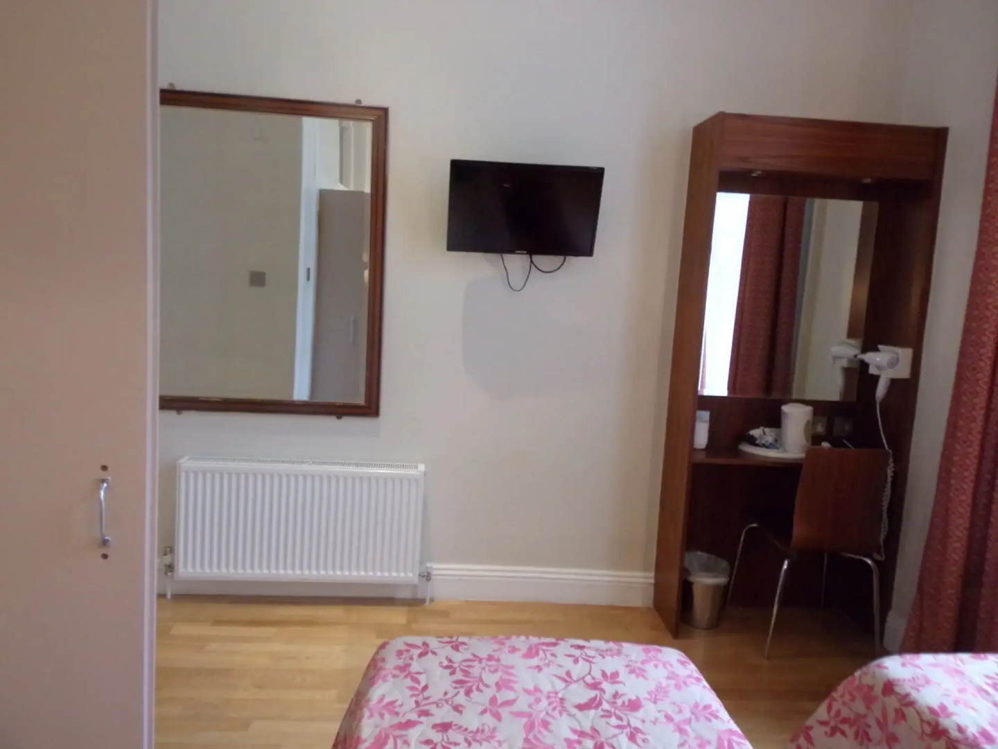 Foto - Wedgewood Hotel